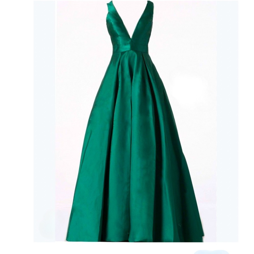 JVN Jovani Prom Dress/ Ball Gown- Women’s Size 6- Emerald Green
